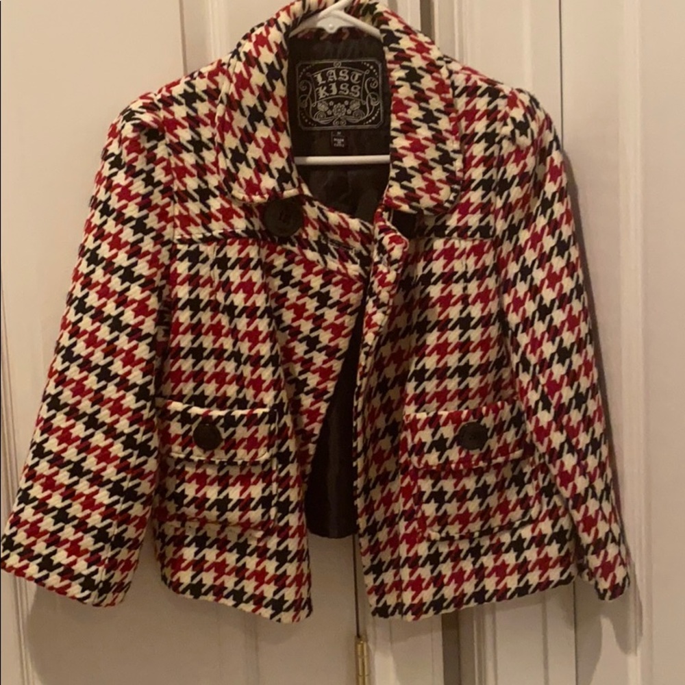 Ladies crop sleeve blazer